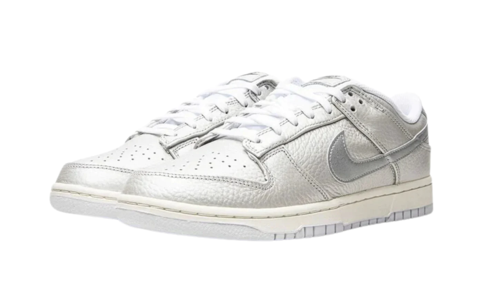 Nike Dunk Low Metallic Silver